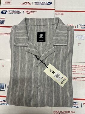 Element Men’s Light Gray Striped Short-Sleeve Button Shirt
